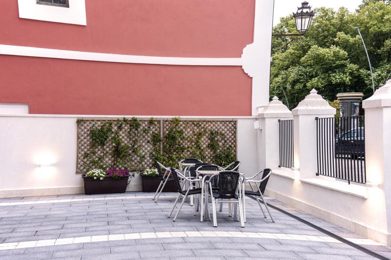 Apartamentos La Quinta Burgos Exterior foto